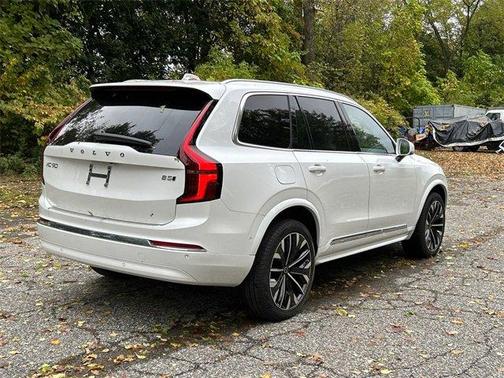 2026 Volvo XC90 B5 Plus 7-Seater