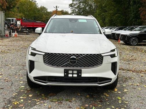 2026 Volvo XC90 B5 Plus 7-Seater