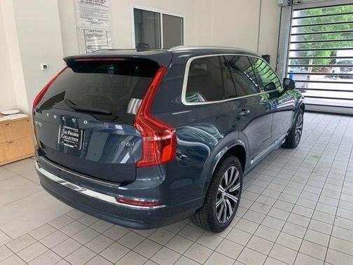 2024 Volvo XC90 B6 Plus Bright Theme 7-Seater