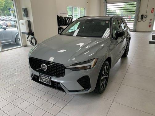 2025 Volvo XC60 B5 Core