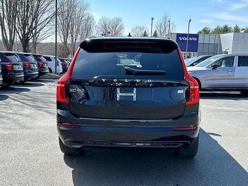 Onyx Black 2023 Volvo XC90 Ultimate