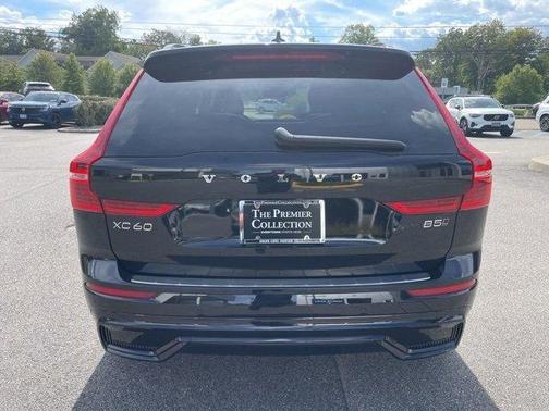 2023 Volvo XC60 B5 Plus Dark Theme