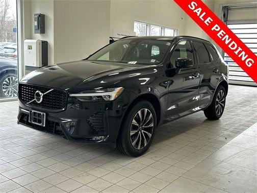 2023 Volvo XC60 B5 Plus Dark Theme