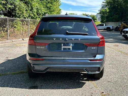2026 Volvo XC60 B5 Ultra