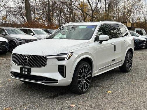 2026 Volvo XC90 B6 Plus 7-Seater