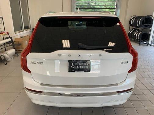 2023 Volvo XC90 B5 Plus