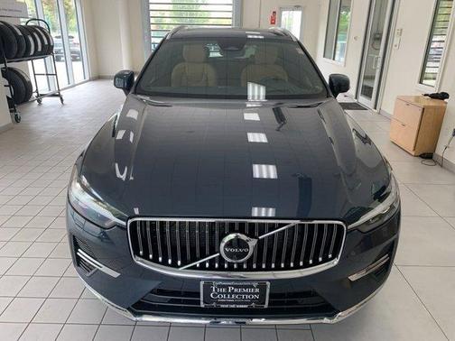 2022 Volvo XC60 B5 Inscription