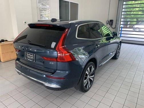 2022 Volvo XC60 B5 Inscription