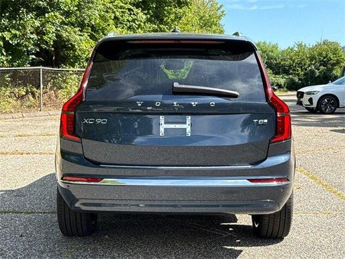 2026 Volvo XC90 Plug-In Hybrid T8 Plus 7-Seater
