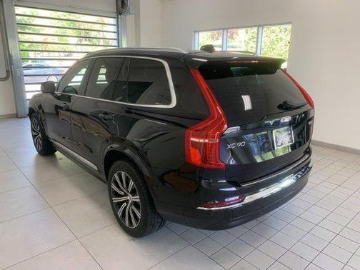2024 Volvo XC90 B5 Core Bright Theme
