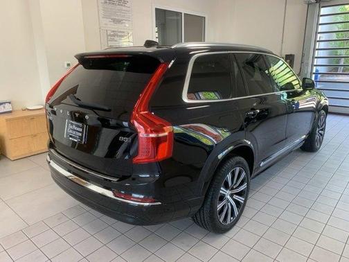 2024 Volvo XC90 B5 Core Bright Theme