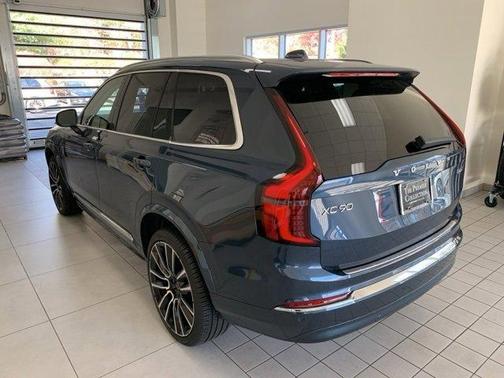 2026 Volvo XC90 B6 Plus 7-Seater