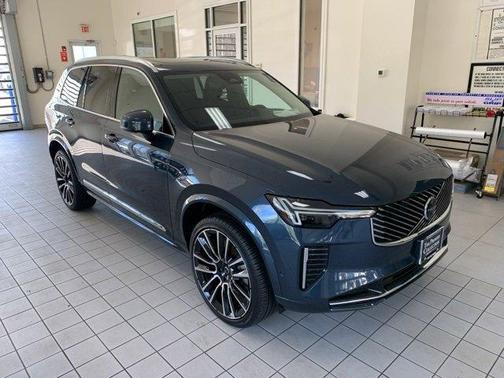 2026 Volvo XC90 B6 Plus 7-Seater