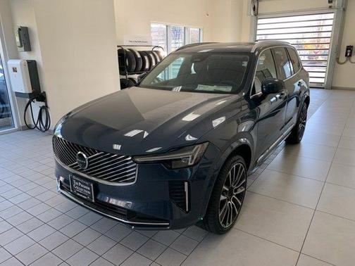 2026 Volvo XC90 B6 Plus 7-Seater