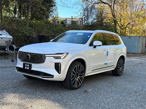 2026 Volvo XC90 B6 Plus 6-Seater