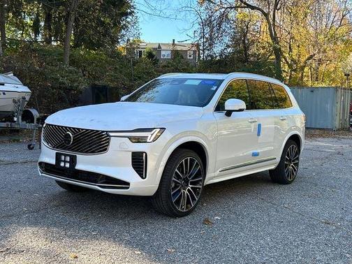 2026 Volvo XC90 B6 Plus 6-Seater