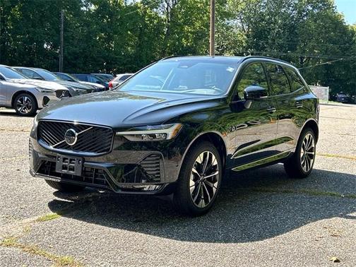 2026 Volvo XC60 B5 Plus