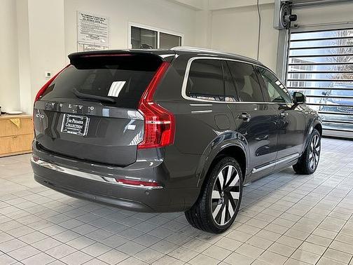 2024 Volvo XC90 Plus