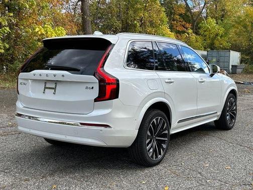 2026 Volvo XC90 B6 Plus 7-Seater
