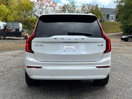 2026 Volvo XC90 B6 Plus 7-Seater