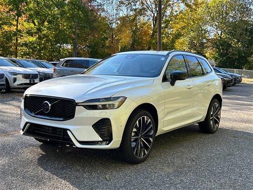 2026 Volvo XC60 B5 Ultra