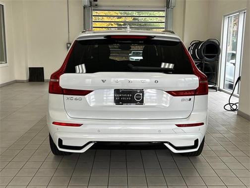 2025 Volvo XC60 B5 Plus