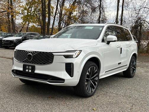 2026 Volvo XC90 B6 Plus 6-Seater