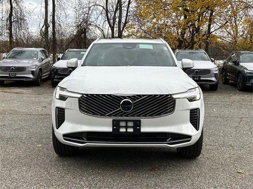 2026 Volvo XC90 B6 Plus 6-Seater