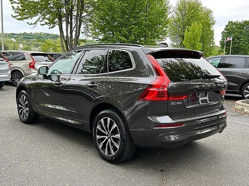 Platinum Grey 2023 Volvo XC60 Core