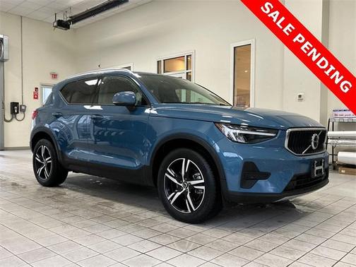 2023 Volvo XC40 B5 Core