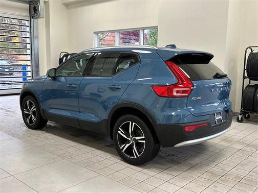 2023 Volvo XC40 B5 Core