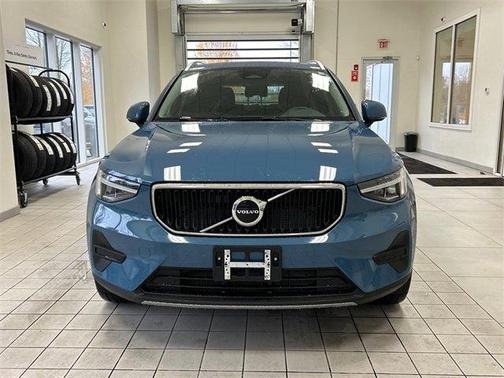 2023 Volvo XC40 B5 Core