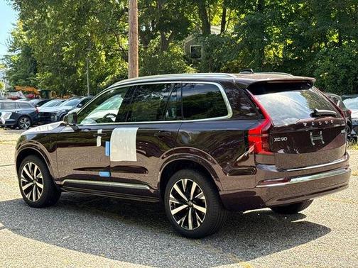 2026 Volvo XC90 B5 Core