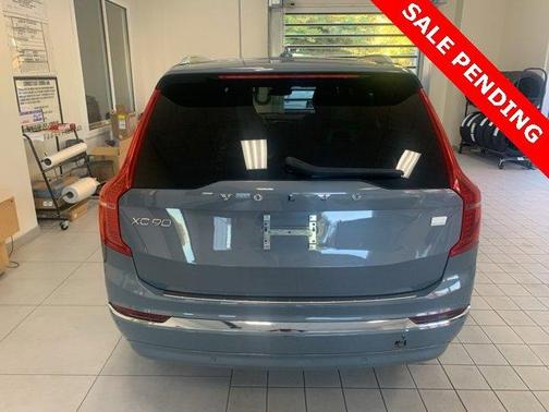 2023 Volvo XC90 Recharge Plug-In Hybrid T8 Ultimate Bright Theme 7-Seater