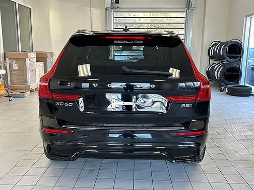 2023 Volvo XC60 Plus