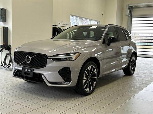2026 Volvo XC60 B5 Plus