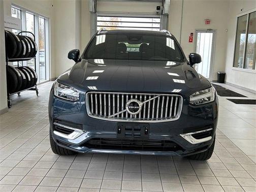 2024 Volvo XC90 Recharge Plug-In Hybrid T8 Plus Bright Theme 7 Passenger