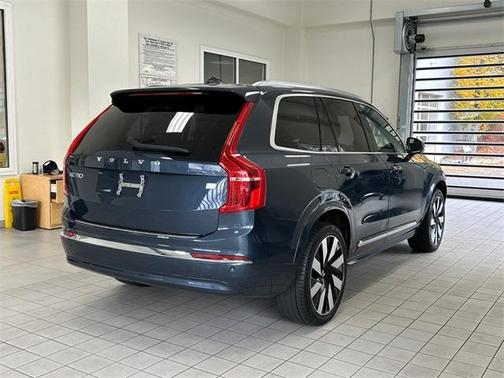 2024 Volvo XC90 Recharge Plug-In Hybrid T8 Plus Bright Theme 7 Passenger