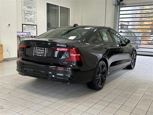 2024 Volvo S60 B5 Plus Black Edition