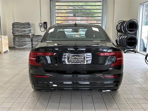 2024 Volvo S60 B5 Plus Black Edition