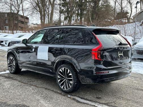 2026 Volvo XC90 B6 Ultra Dark Theme 7-Seater