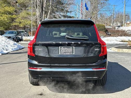 2023 Volvo XC90 Plus