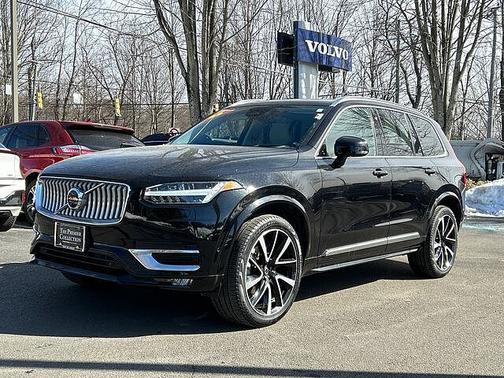 2023 Volvo XC90 Plus