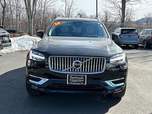 2023 Volvo XC90 Plus