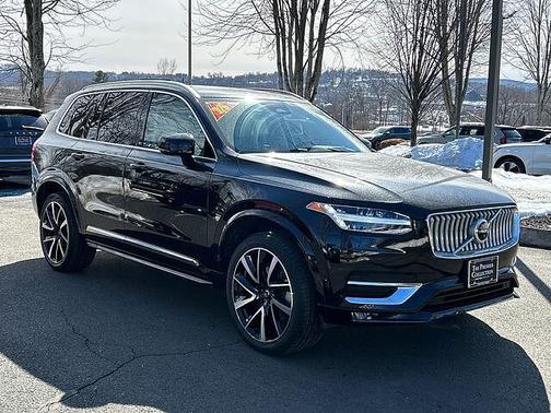 2023 Volvo XC90 Plus