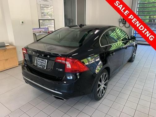 2017 Volvo S60 T5 Inscription Platinum