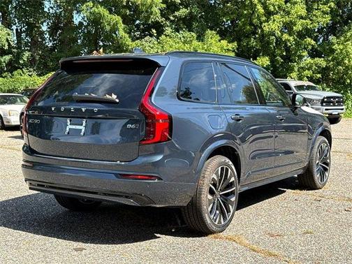 2026 Volvo XC90 B6 Ultra Dark Theme 6-Seater