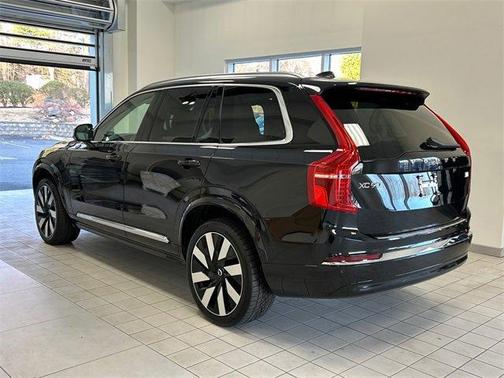 2024 Volvo XC90 Recharge Plug-In Hybrid T8 Plus Bright Theme 7 Passenger