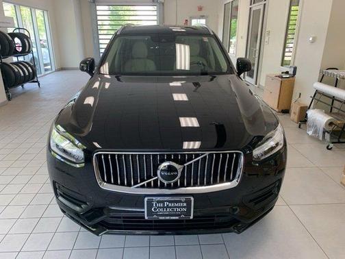 2022 Volvo XC90 T6 Momentum 6 Passenger