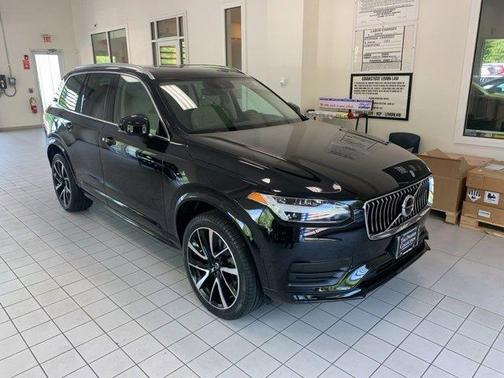 2022 Volvo XC90 T6 Momentum 6 Passenger